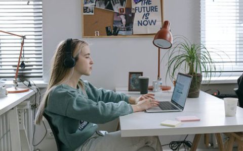 联通有什么好的流量卡套餐？联通流量王卡月租29元，首充100元话费