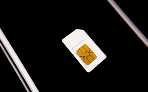 刚换手机号，怎样发短信通知朋友？