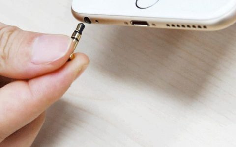 手机耳机孔脏了怎么办？教你正确清理