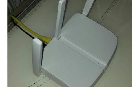 300M迅捷路由器：快速稳定的无线网络体验