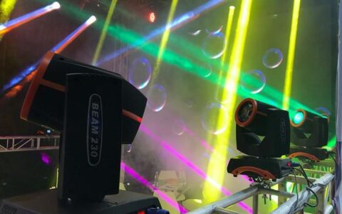 WiFiDMX:无线控制舞台照明的未来